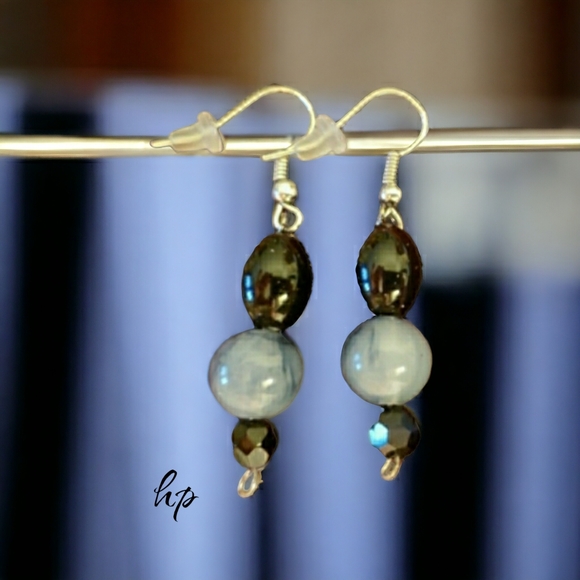 Black & Gray Beaded Hand Crafted Drop Earrings - Picture 3 of 7